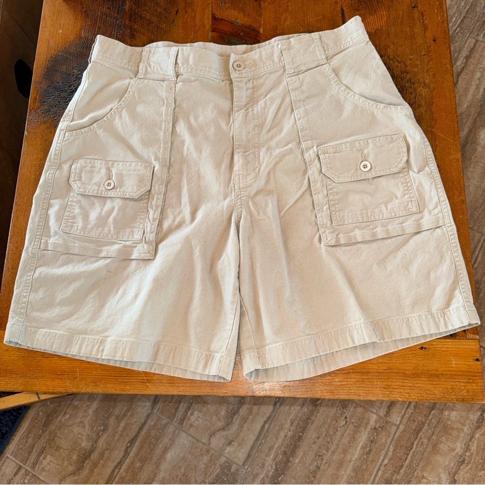 L.L. Bean Men’s Cream Cargo Shorts